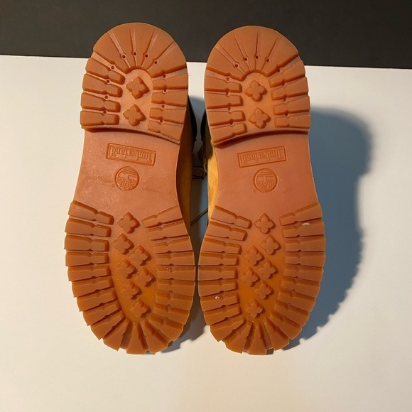 WOMEN'S TIMBERLAND® PREMIUM 6-INCH WATERPROOF BOOTS - Picture 4 of 6